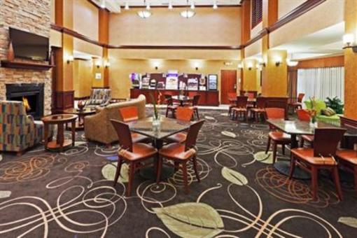 фото отеля Holiday Inn Express Hotel & Suites Poteau