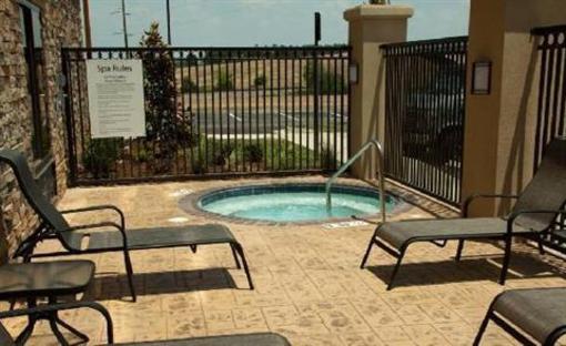 фото отеля Holiday Inn Express Hotel & Suites Poteau
