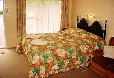 фото отеля Cranford Court Motel