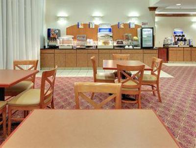 фото отеля Holiday Inn Express Hotel & Suites Canton