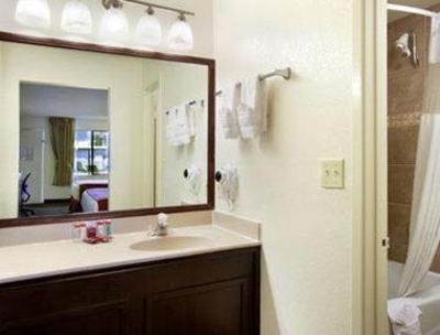 фото отеля Ramada Inn and Conference Center Qualcomm Stadium