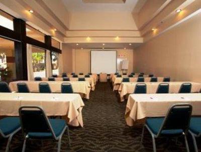 фото отеля Ramada Inn and Conference Center Qualcomm Stadium