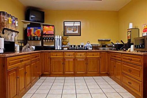 фото отеля Best Western Plus Village Inn