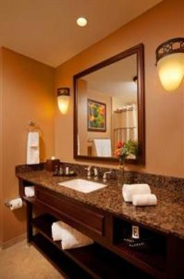 фото отеля Embassy Suites Orlando Lake Buena Vista South
