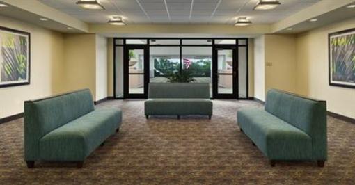 фото отеля Embassy Suites Orlando Lake Buena Vista South