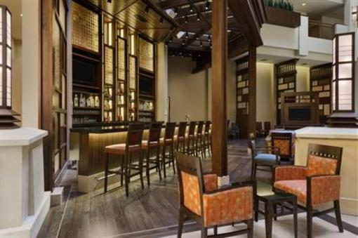 фото отеля Embassy Suites Orlando Lake Buena Vista South
