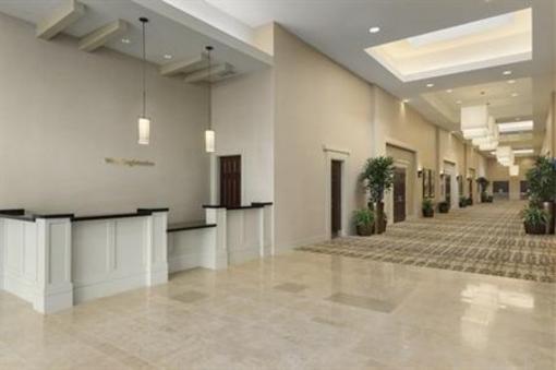 фото отеля Embassy Suites Orlando Lake Buena Vista South