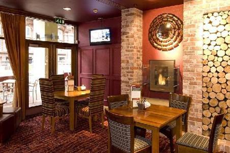 фото отеля Premier Inn Manchester Central