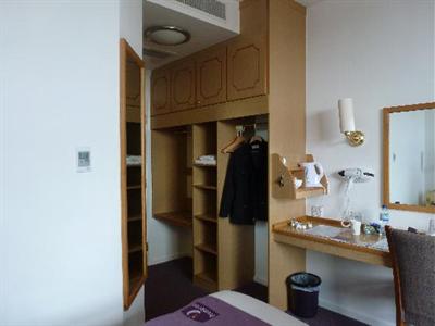 фото отеля Premier Inn Manchester Central