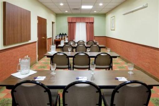 фото отеля Holiday Inn Express Hotel & Suites Quakertown