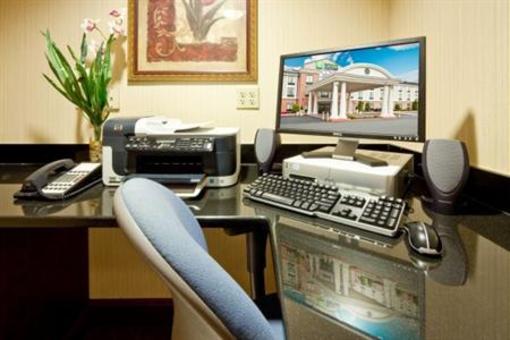 фото отеля Holiday Inn Express Hotel & Suites Quakertown