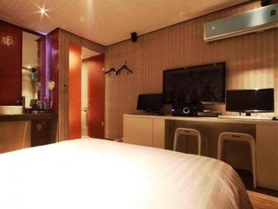 фото отеля At Noon Hotel Shinchon