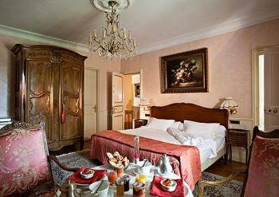 фото отеля Hostellerie Les Frenes Avignon