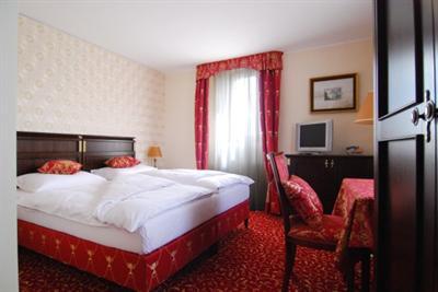 фото отеля Artis Hotel Schloss Krumbach