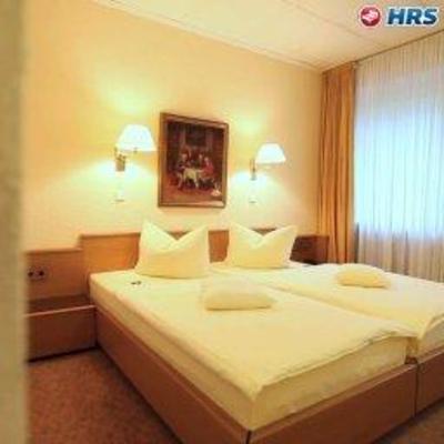 фото отеля Hotel Schumacher Düsseldorf