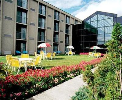 фото отеля Hotel La Sagueneenne