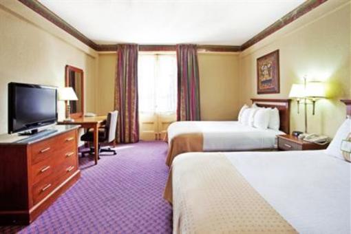 фото отеля Holiday Inn New Orleans - Chateau Lemoyne