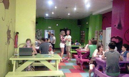 фото отеля Purple Nest Hostel
