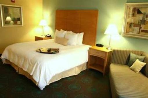 фото отеля Hampton Inn & Suites Canton
