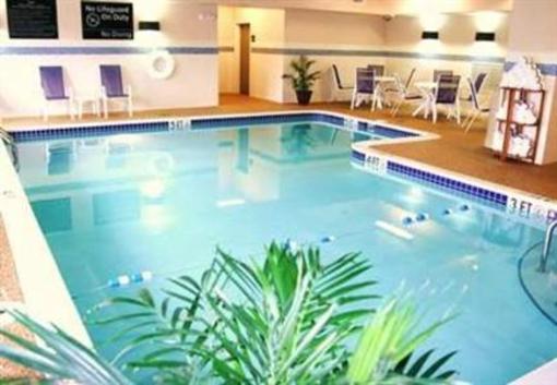 фото отеля Hampton Inn & Suites Canton