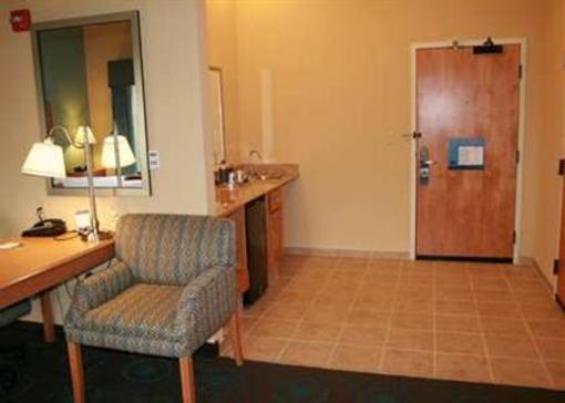 фото отеля Hampton Inn & Suites Canton