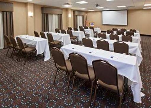 фото отеля Hampton Inn & Suites Canton