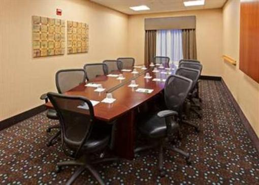 фото отеля Hampton Inn & Suites Canton