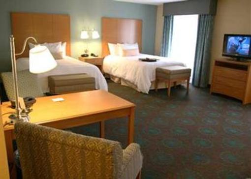 фото отеля Hampton Inn & Suites Canton