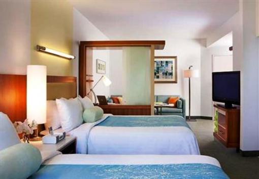 фото отеля SpringHill Suites Orlando at Seaworld