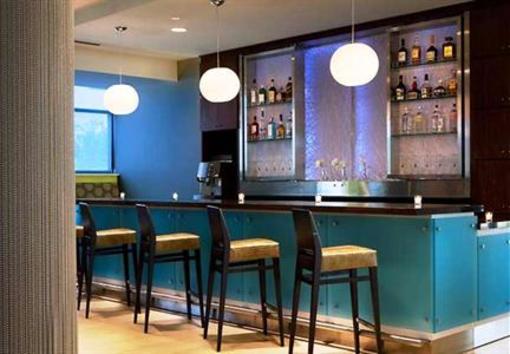 фото отеля SpringHill Suites Orlando at Seaworld