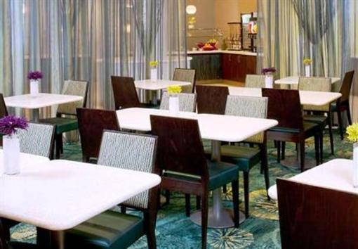 фото отеля SpringHill Suites Orlando at Seaworld