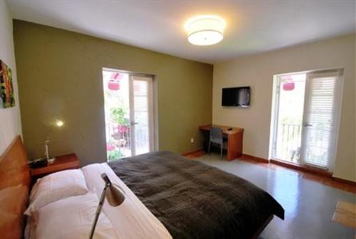 фото отеля Espanola Way Suites