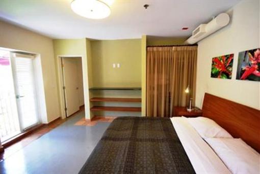 фото отеля Espanola Way Suites