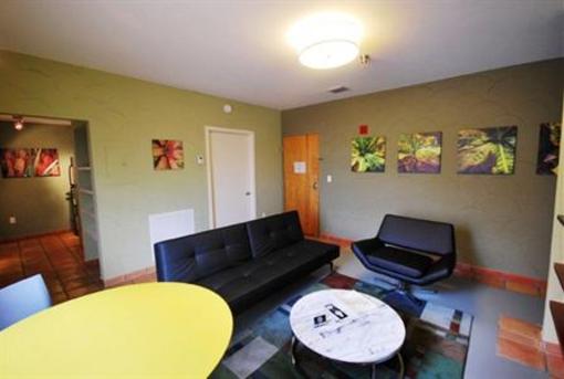 фото отеля Espanola Way Suites