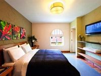 Espanola Way Suites