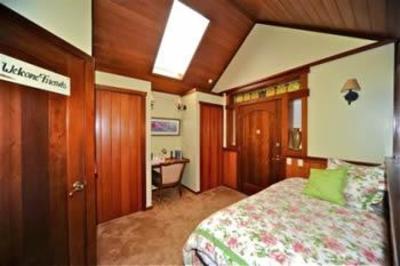 фото отеля Elk Cove Inn