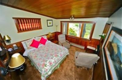 фото отеля Elk Cove Inn