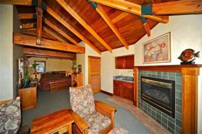 фото отеля Elk Cove Inn