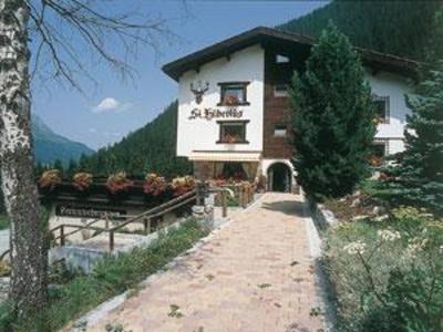 фото отеля Ferienwohnungen St. Hubertus