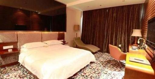 фото отеля Shichang Huatian Holiday Hotel