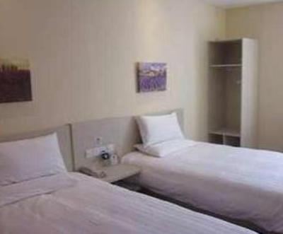 фото отеля Hanting Express Shenyang Tiexi Huaxiang