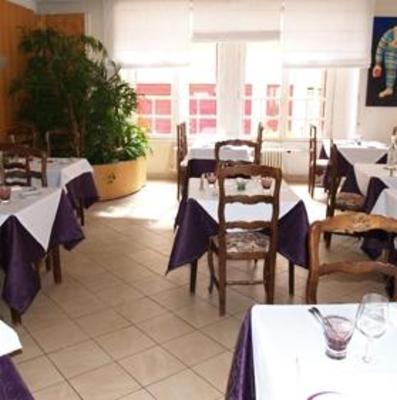 фото отеля Hotel Du Commerce Plombieres-les-Bains