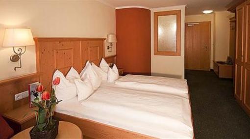 фото отеля Hotel Rettenberg Kolsass