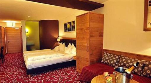 фото отеля Hotel Rettenberg Kolsass