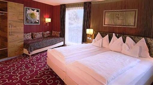 фото отеля Hotel Rettenberg Kolsass