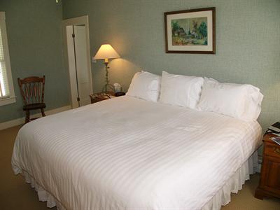 фото отеля Three Stallion Inn