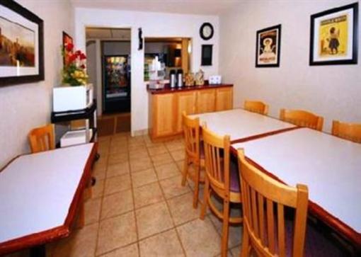 фото отеля Econo Lodge Inn & Suites Bad Axe