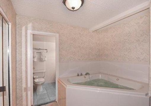 фото отеля Rodeway Inn Secaucus