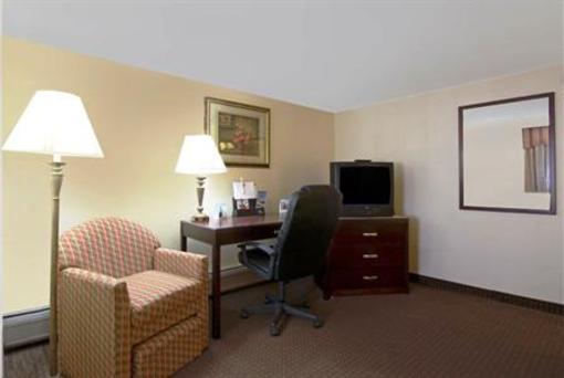 фото отеля BEST WESTERN Weedsport Inn