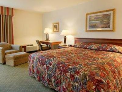 фото отеля Quality Inn Conference Center Logansport